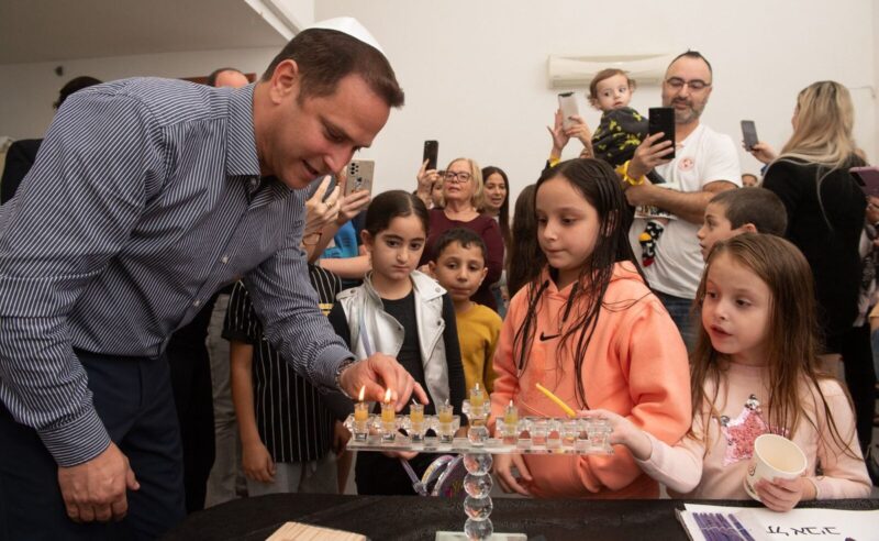 מיזם הבניין המדליק בחנוכה בראשון לציון, צילום דוברות העירייה